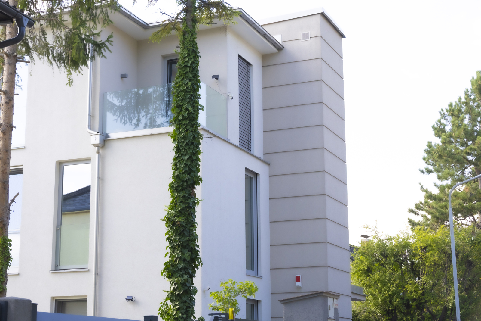 Architektonisches Juwel in Hietzing: Lift, Pool, Sauna und Smart-Home-System