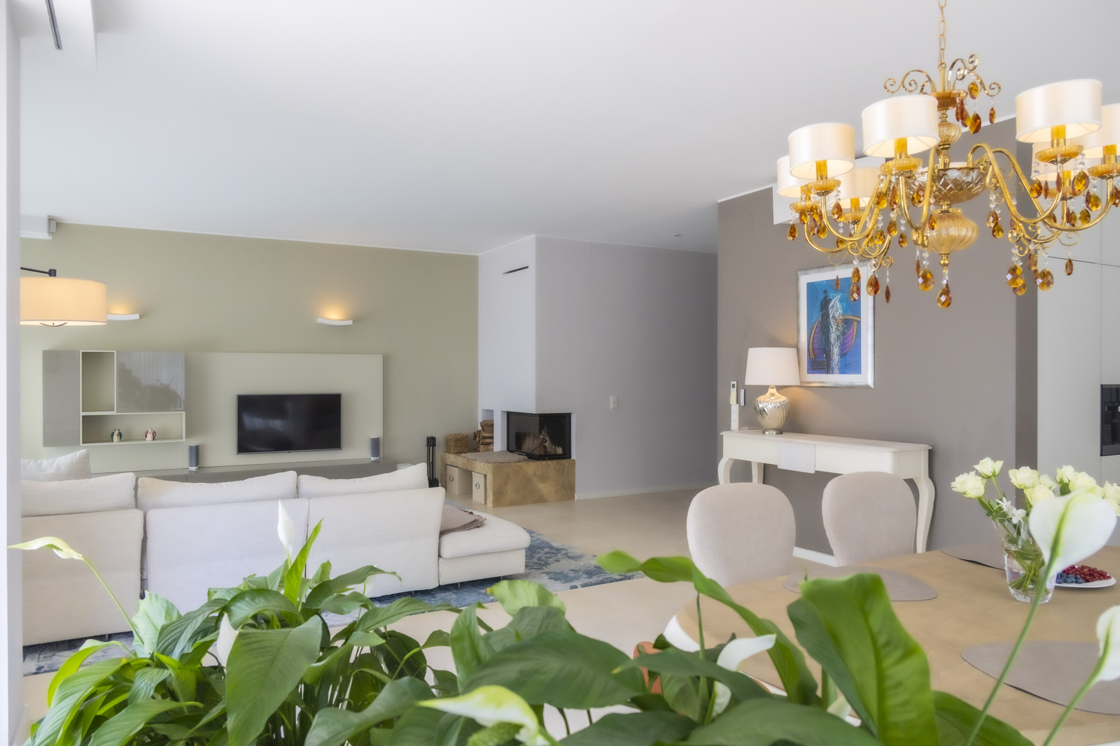 Architektonisches Juwel in Hietzing: Lift, Pool, Sauna und Smart-Home-System