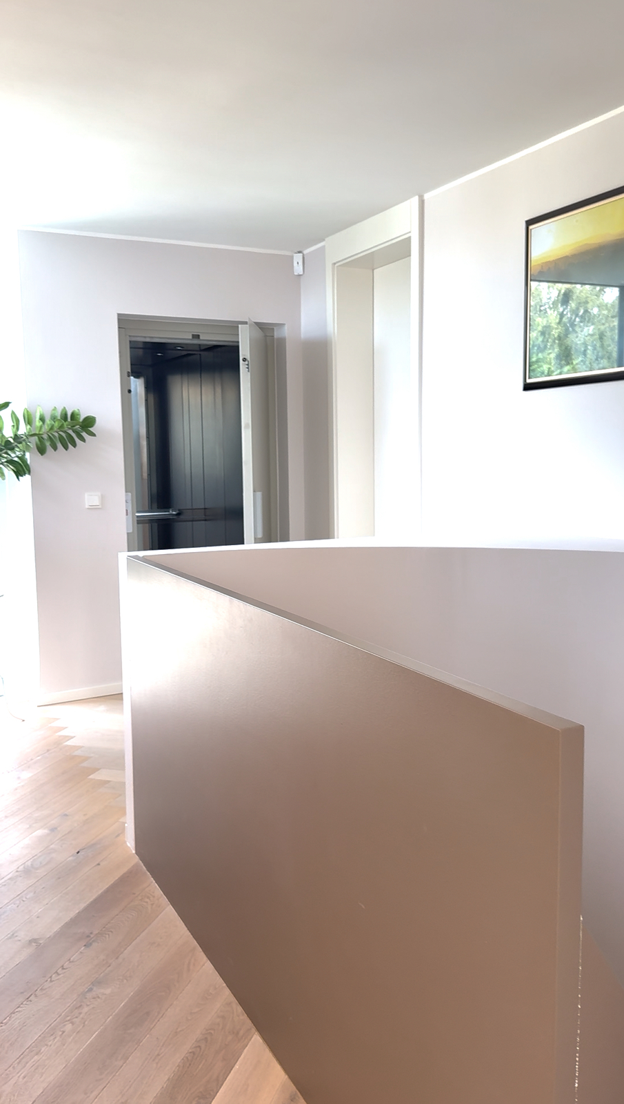 Architektonisches Juwel in Hietzing: Lift, Pool, Sauna und Smart-Home-System