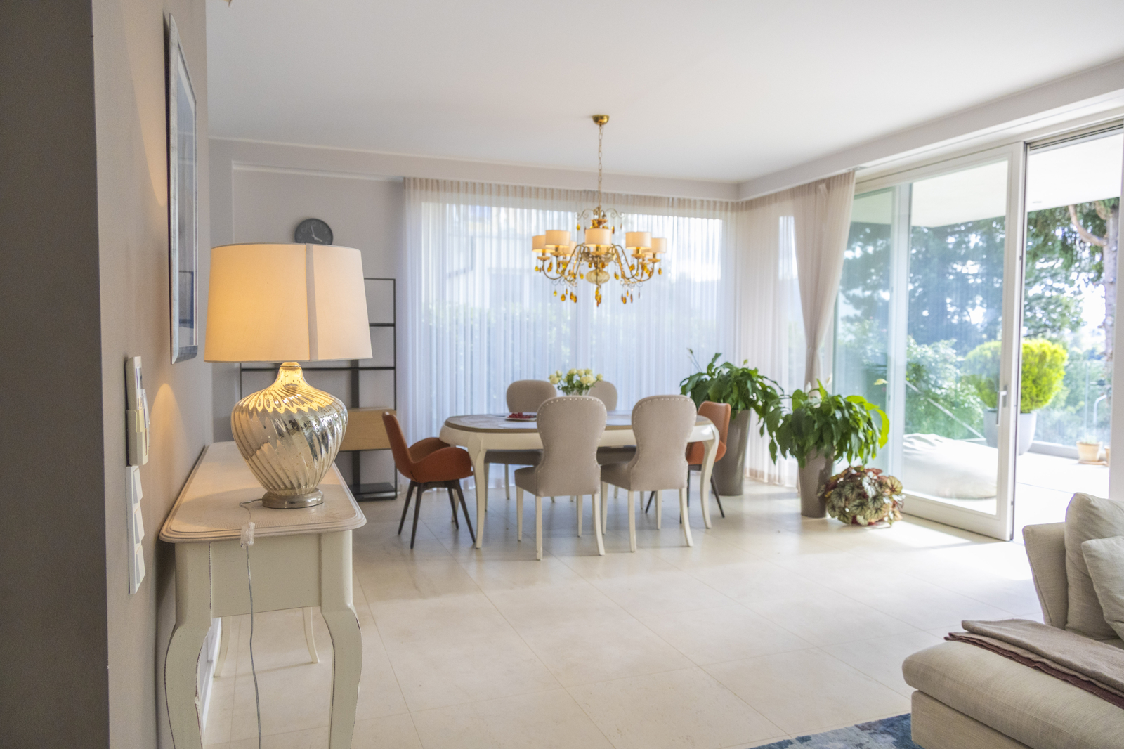 Architektonisches Juwel in Hietzing: Lift, Pool, Sauna und Smart-Home-System
