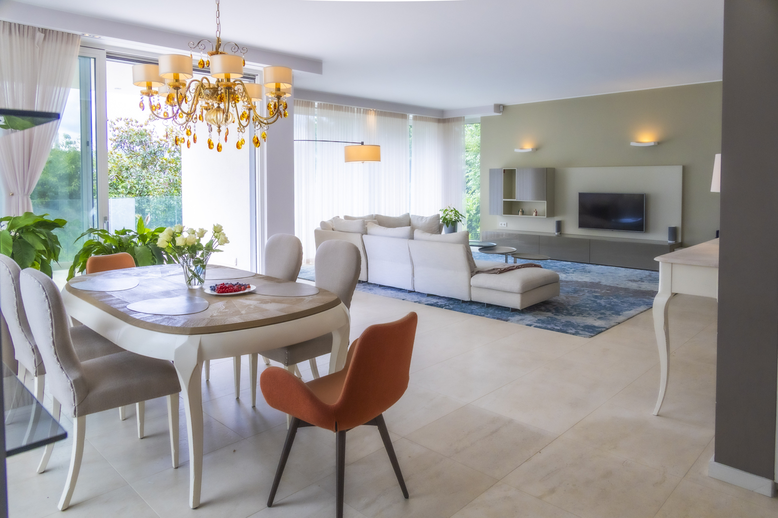 Architektonisches Juwel in Hietzing: Lift, Pool, Sauna und Smart-Home-System