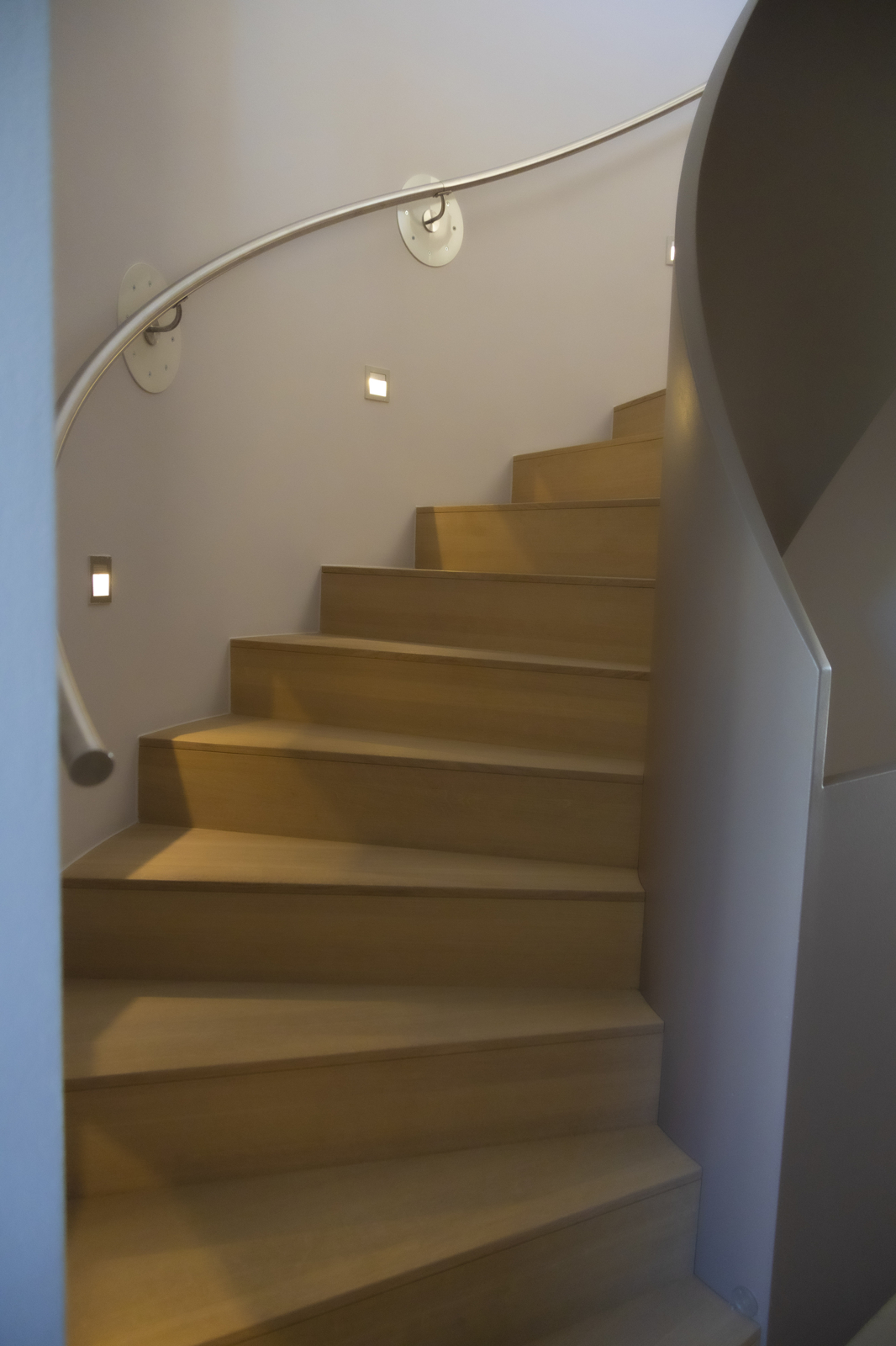 Architektonisches Juwel in Hietzing: Lift, Pool, Sauna und Smart-Home-System